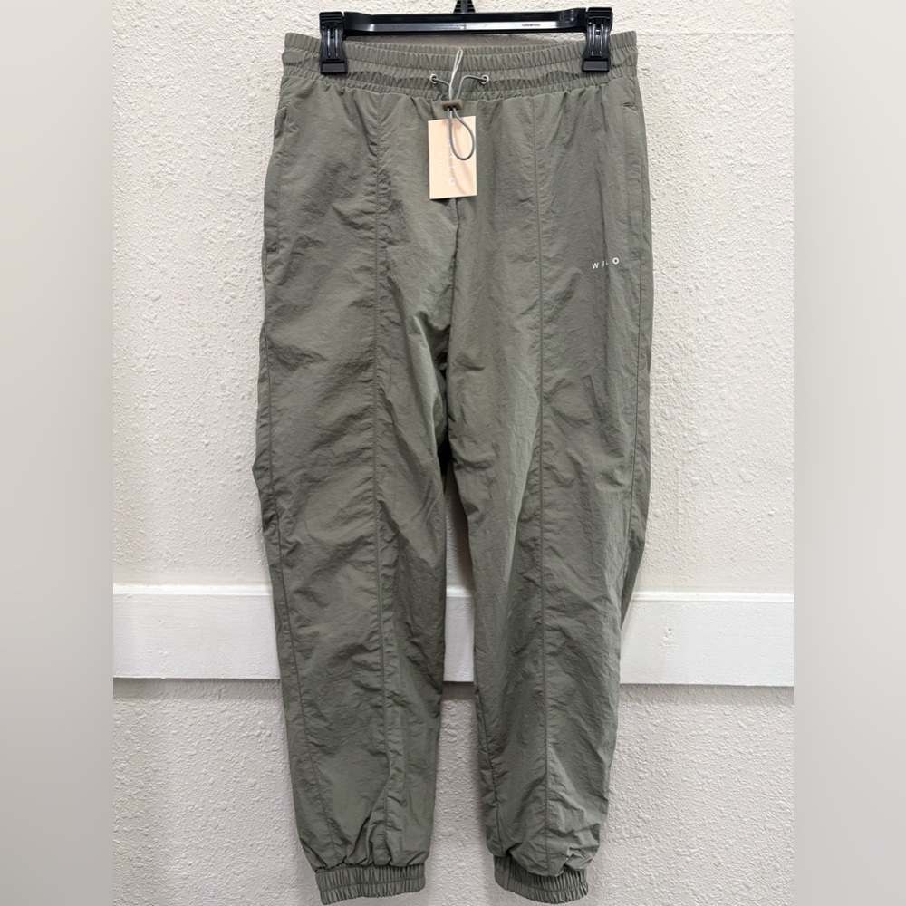 Wilo The Label Parachute Jogger Pants in Sage NWT Small